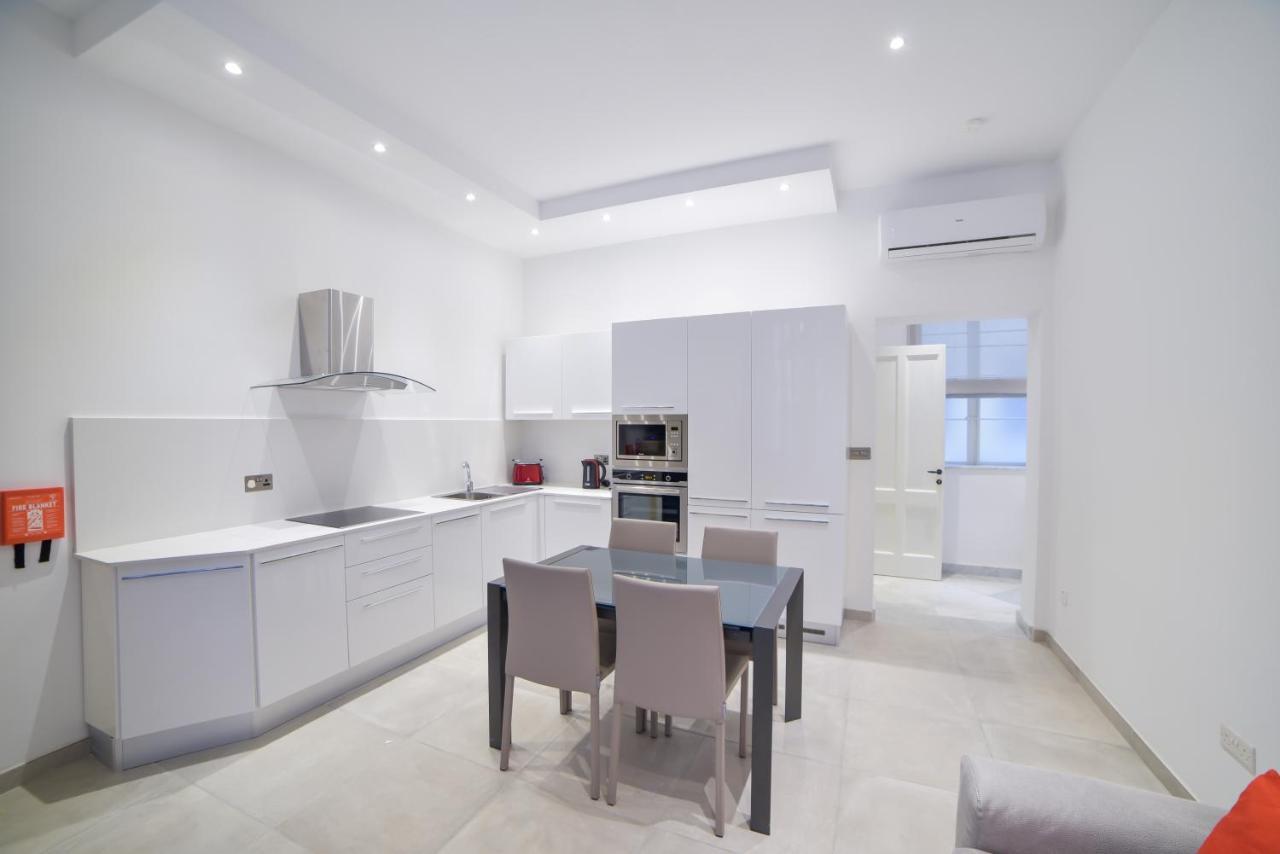 Ca2- City Central Apartment 2 Il Furjana Bagian luar foto